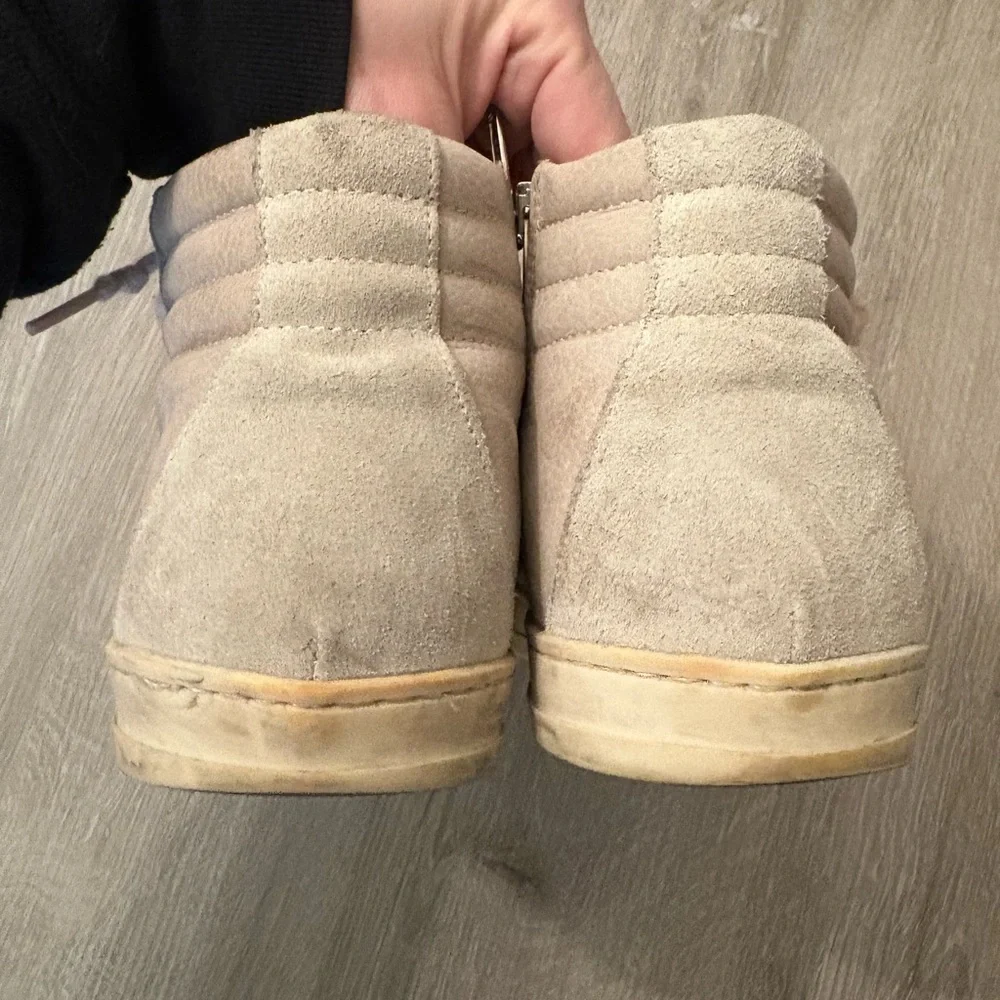 P448 | Women's Size 39/8.5-9 High Top Skate Sneakers‎ in Crystal